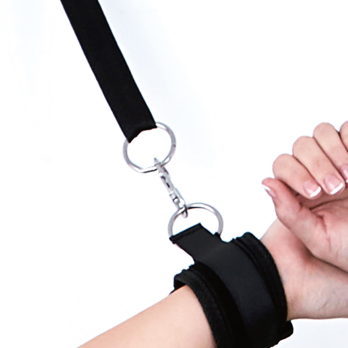 Lux Fetish Черные фиксаторы с креплением к двери Closet cuffs